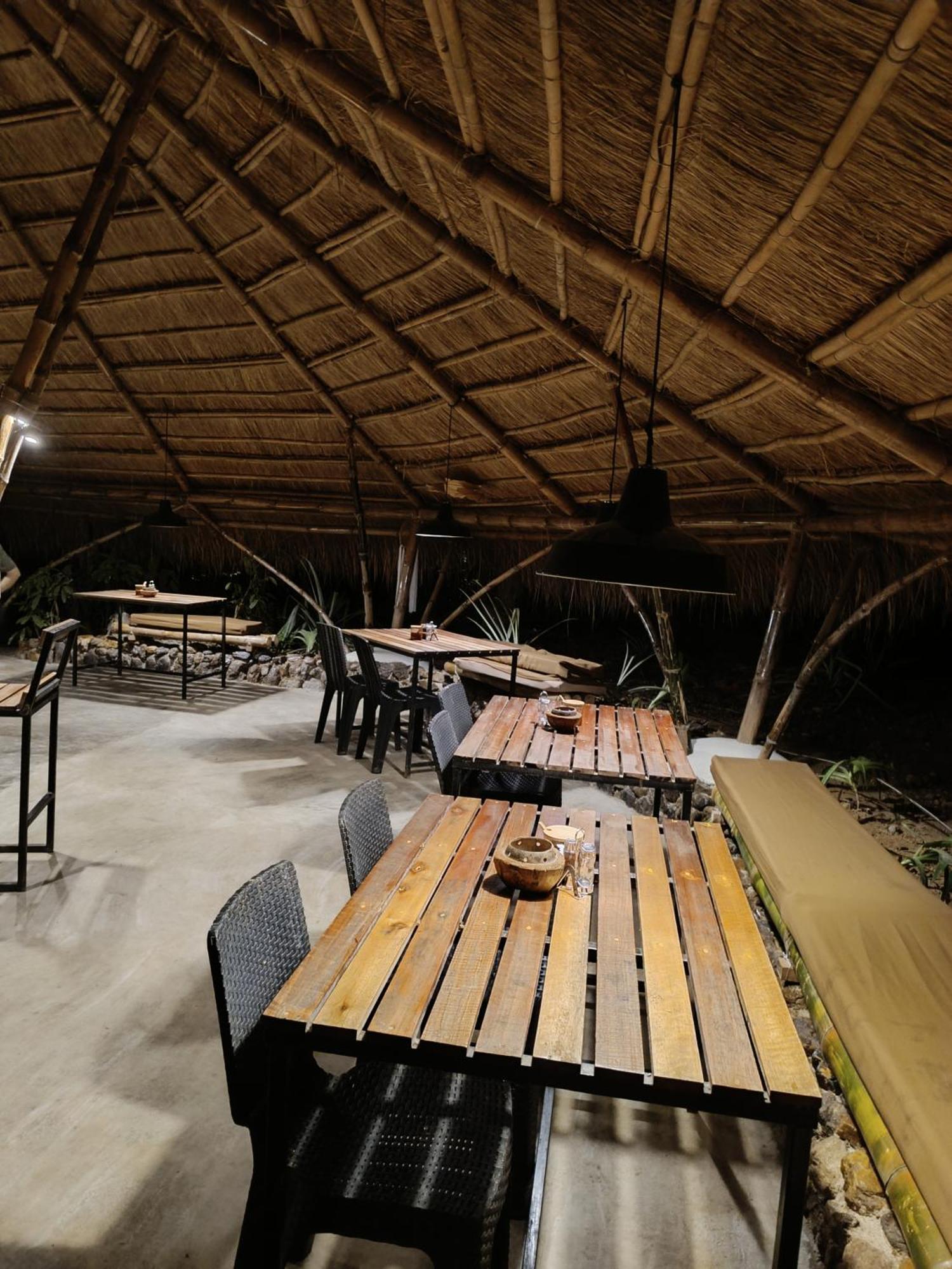 Ecocio Jungle Hostel Coron Exterior photo
